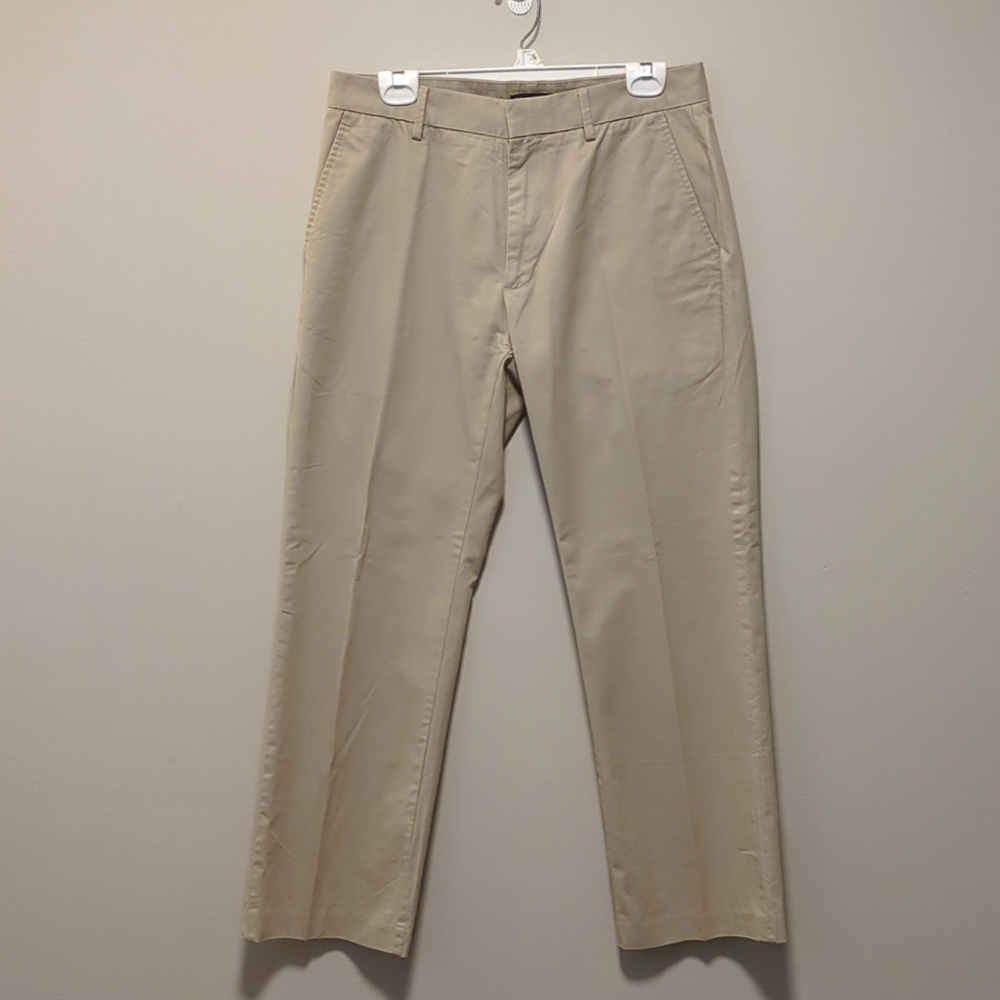 Gap Men's Beige Straight fit Khakis Pants Size 32x30